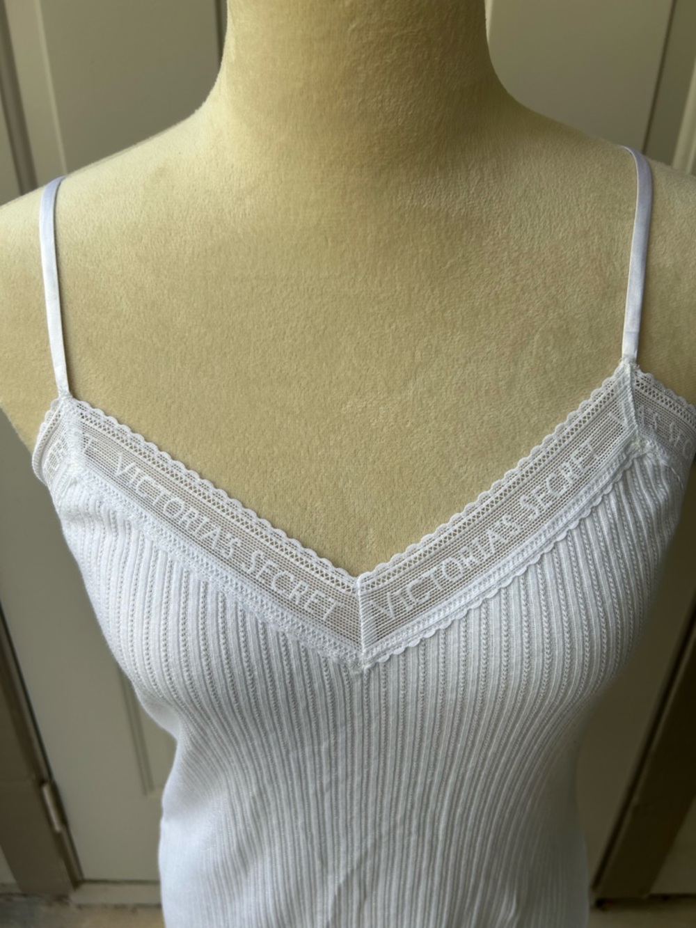 SOLD Victoria’s Secret Sleep Dress - Picture 4 of 5